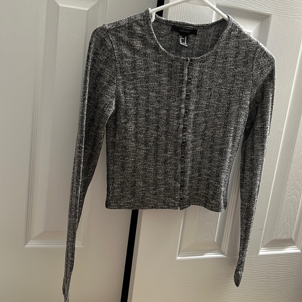 Forever 21 ribbed button crop top size medium